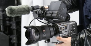 Đánh giá Sony ILME-FX6V máy quay phim chuyên nghiệp với ông kính rời