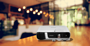 Kinh Nghiệm Chọn Máy Chiếu Xem Bóng Đá Cho Quán Cafe 2025 – Hình Ảnh Sắc Nét, Âm Thanh Sống Động