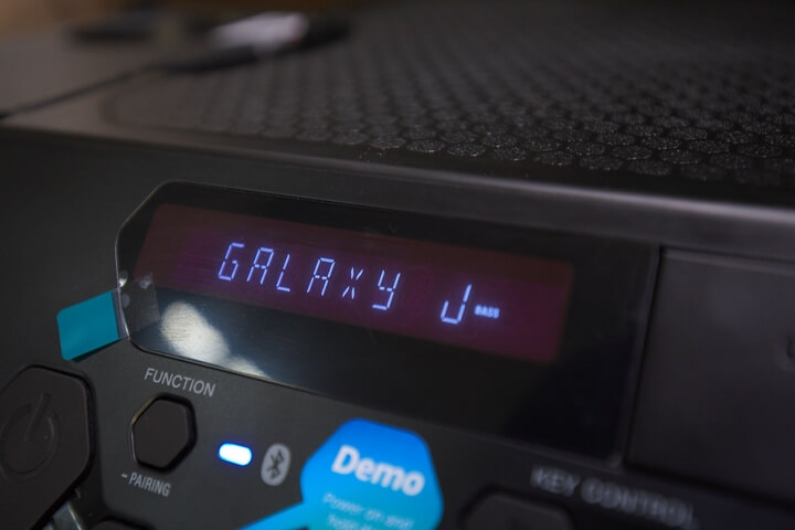 Đánh giá nhanh loa di động Sony GTK PG-10 thiết kế hoài cổ nghe được Bluetooth, CD, đài radio