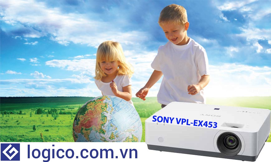 Máy chiếu Sony VPL-EX453 có thiết kế ngoại hình gọn nhẹ cùng công nghệ 3LCD cho màu sắc chân thật và sống động