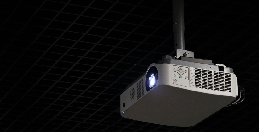 Khung treo máy chiếu đứng