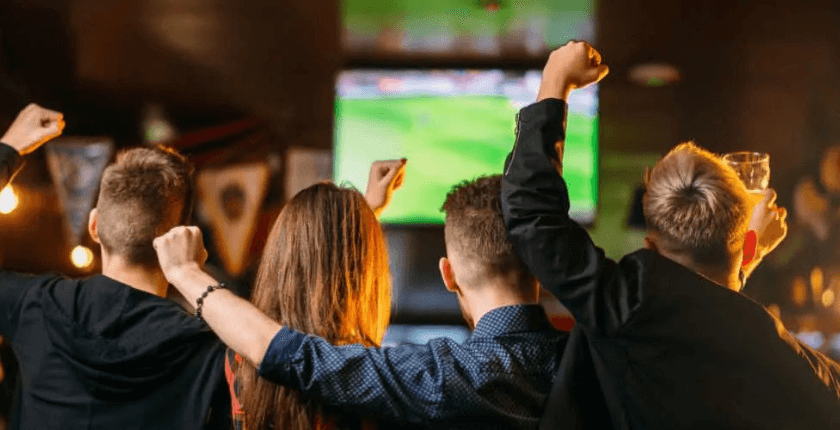 Lợi ích của việc sở hữu máy chiếu xem bóng đá