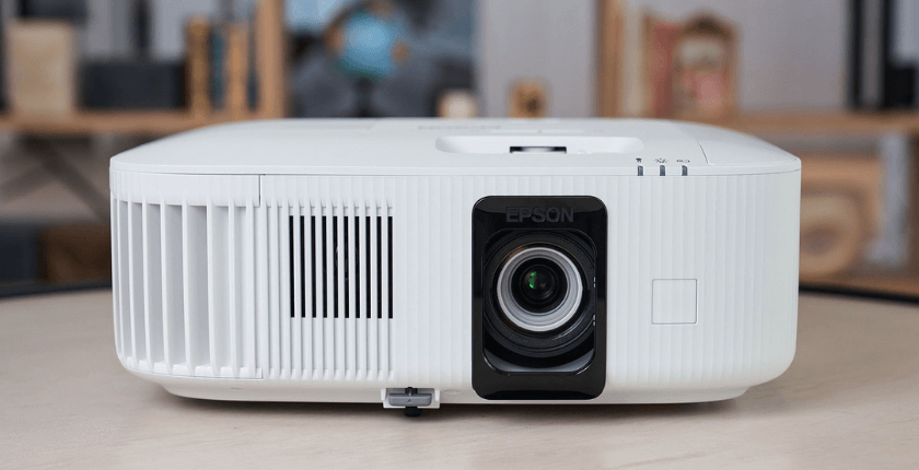 Máy chiếu xem bóng đá nên chọn thương hiệu nào