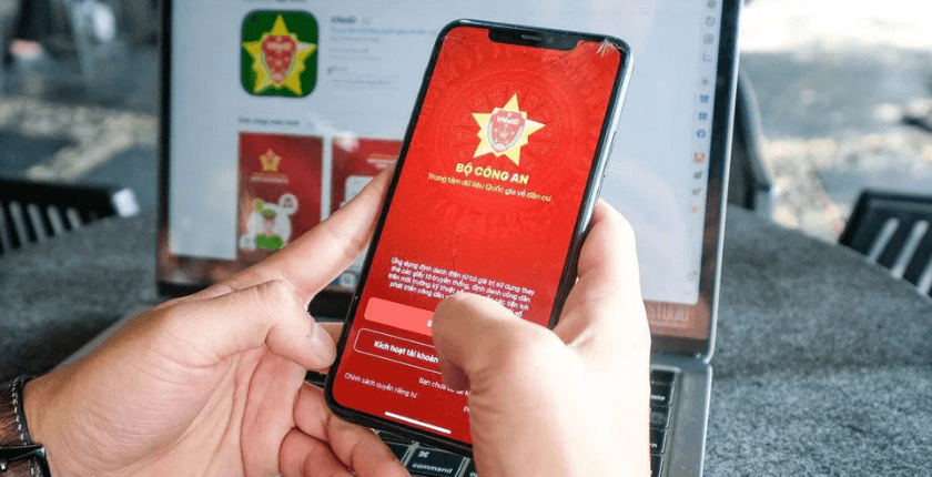 Không bắt buộc với tất cả người dùng, bổ sung xác thực khi đổi thiết bị