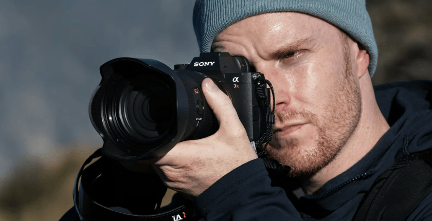máy ảnh Sony Alpha A7R Mark VI