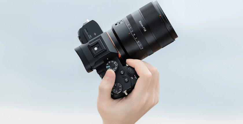 Ống kính Fix Full Frame Sony E-mount 85mm F1.8: Ống kính chân dung quốc dân với hiệu ứng bokeh ấn tượng