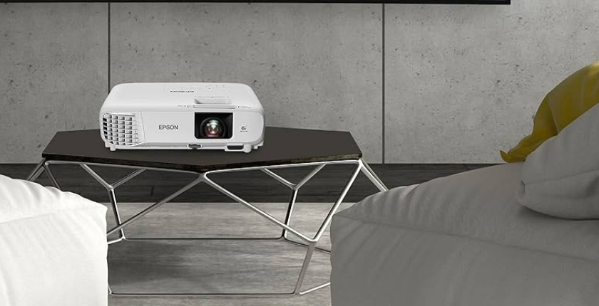 Địa chỉ mua máy chiếu Epson chính hãng tại TP.HCM đang được nhiều khách hàng quan tâm
