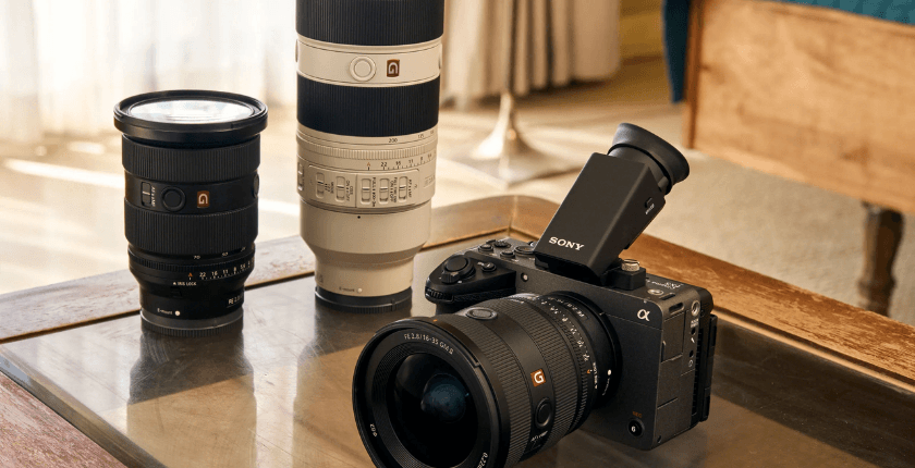Cảm biến Full-frame 16,6MP Sony FX5