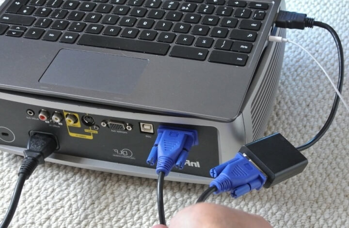 Cách kết nối máy chiếu với laptop
